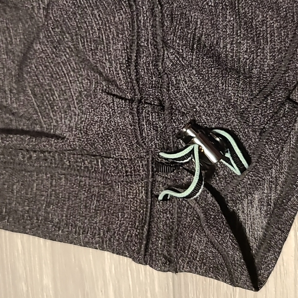 ⬇️🩷Lululemon Run Times Tank in Heathered Black/Rocky Road Sand Dune Ground - Picture 11 of 11